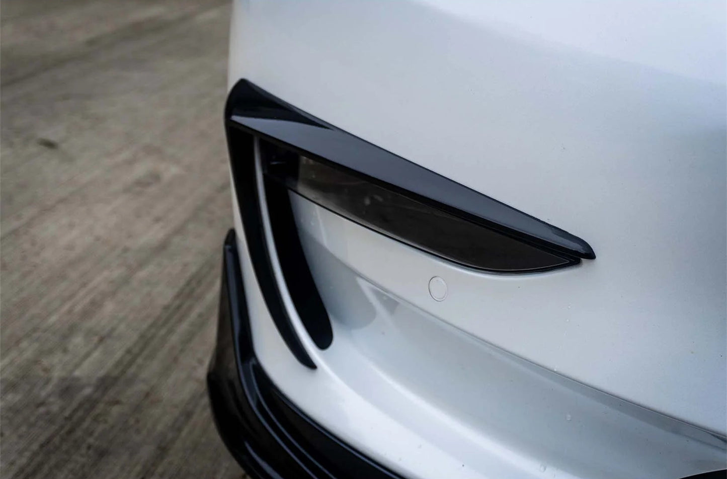 Full Body Kits for 2019-2023 Tesla Model 3 Front Splitter / Rear Diffuser / Side Skirts / Spoiler